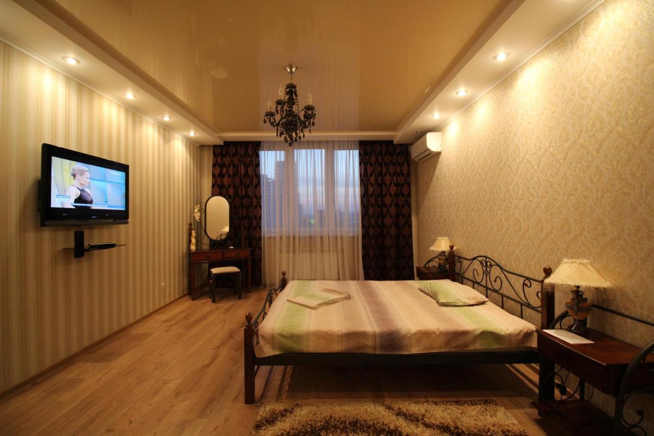 Panoramic View Lux Apartment On Metro Osokorky Kiev Ngoại thất bức ảnh