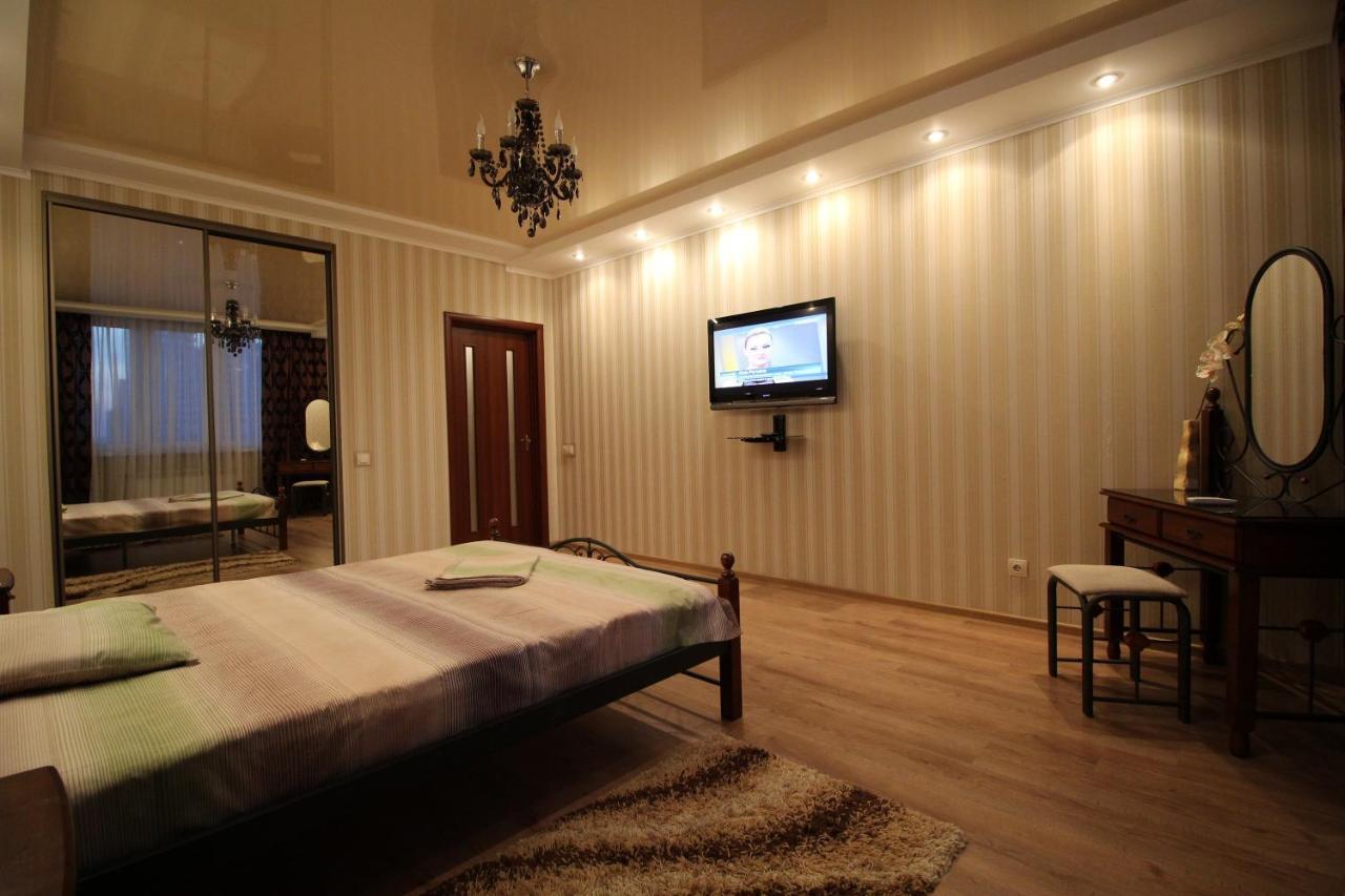 Panoramic View Lux Apartment On Metro Osokorky Kiev Ngoại thất bức ảnh